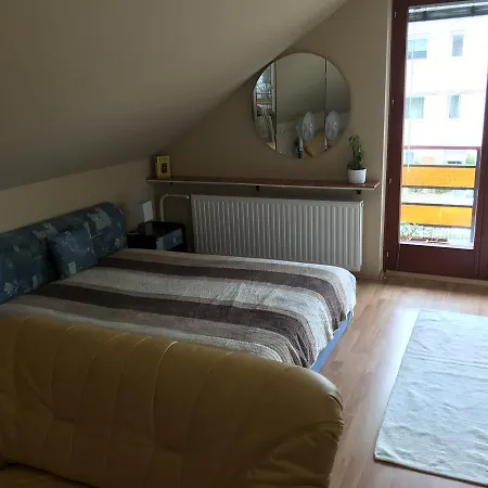 Meggyes Apartment